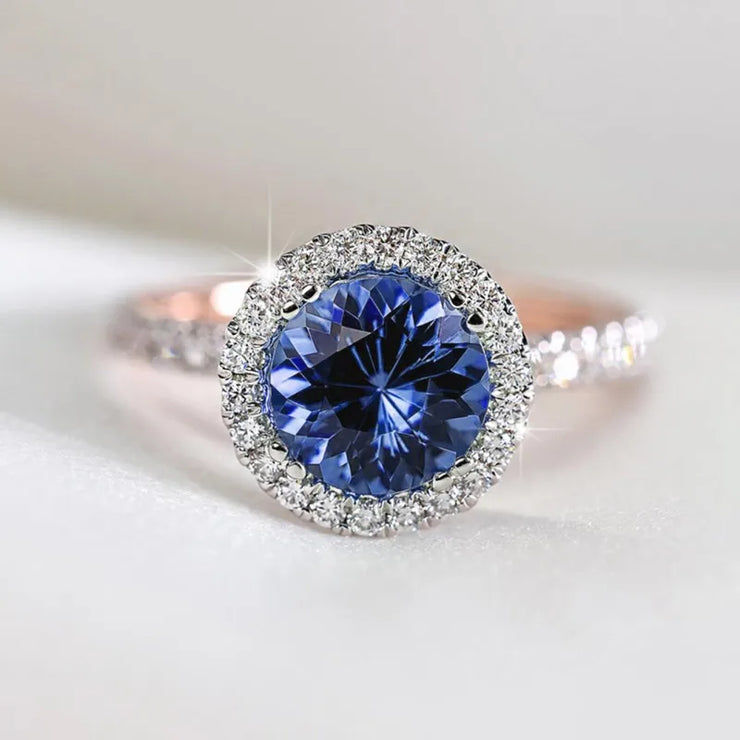 Huitan Luxury Engagement Ring